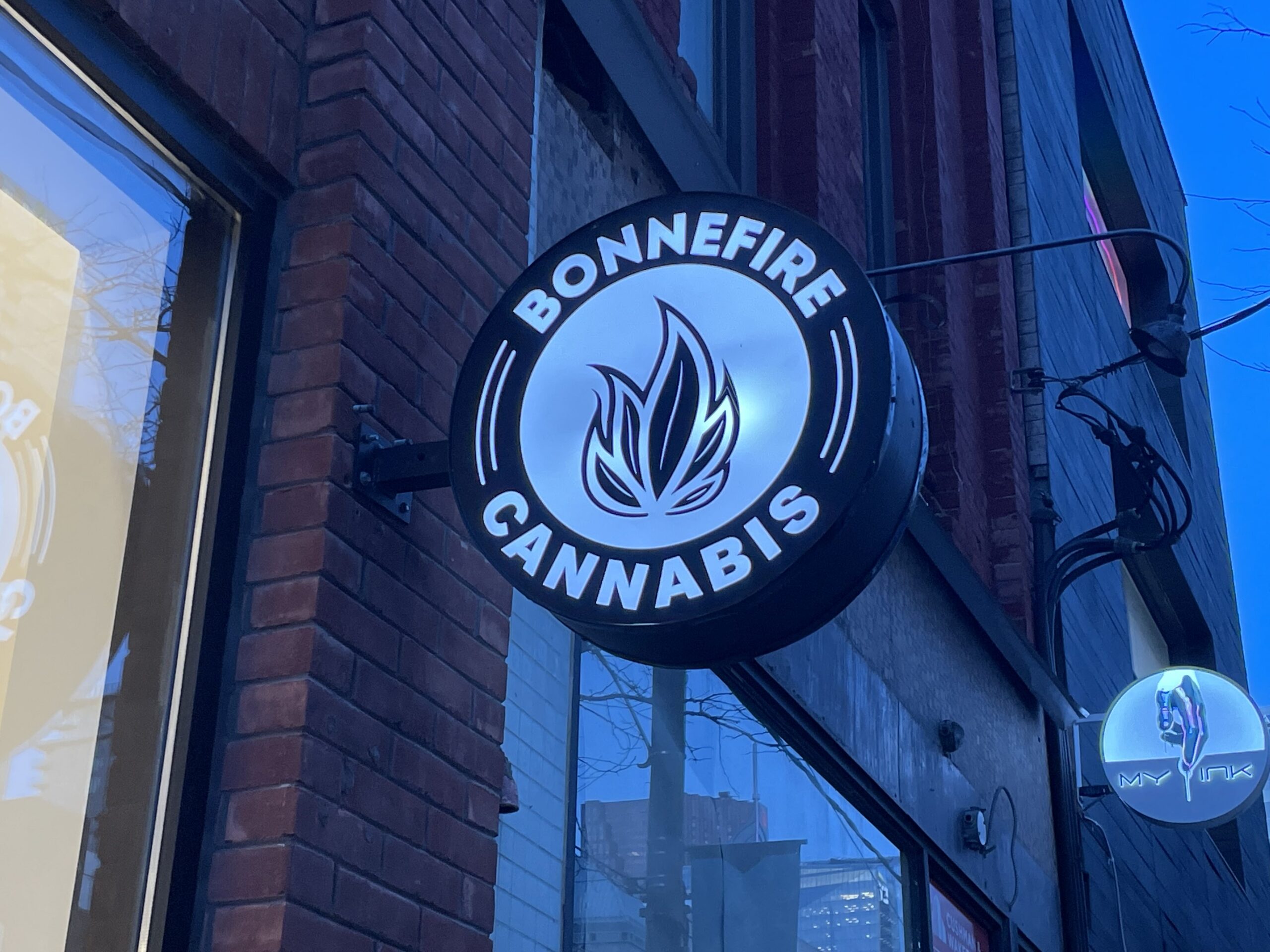 bonnefire cannabis' shop