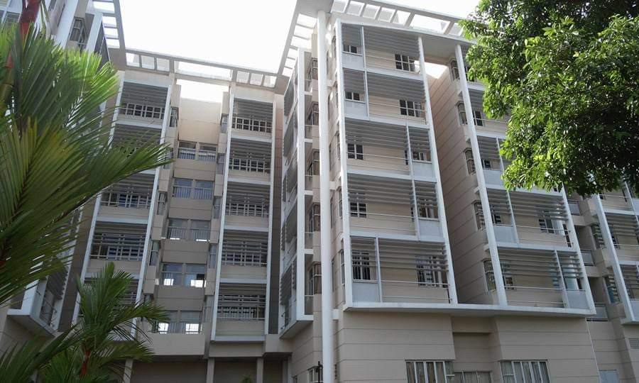 A six story dorm building.